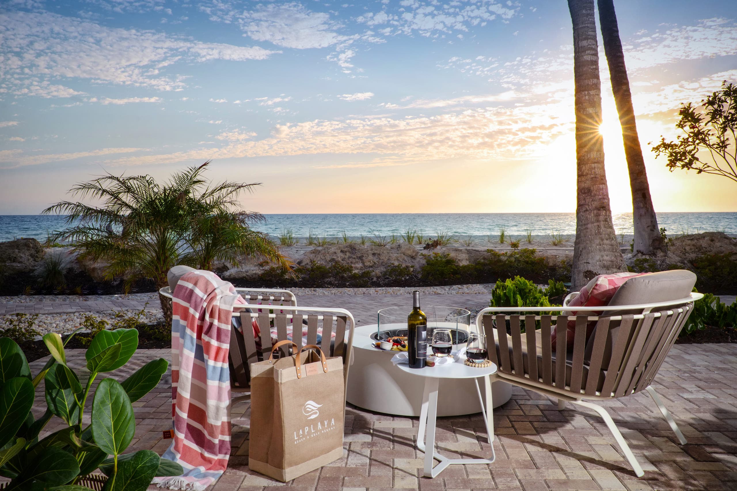 A Beachfront Lanai room with Fire pit at LaPlaya