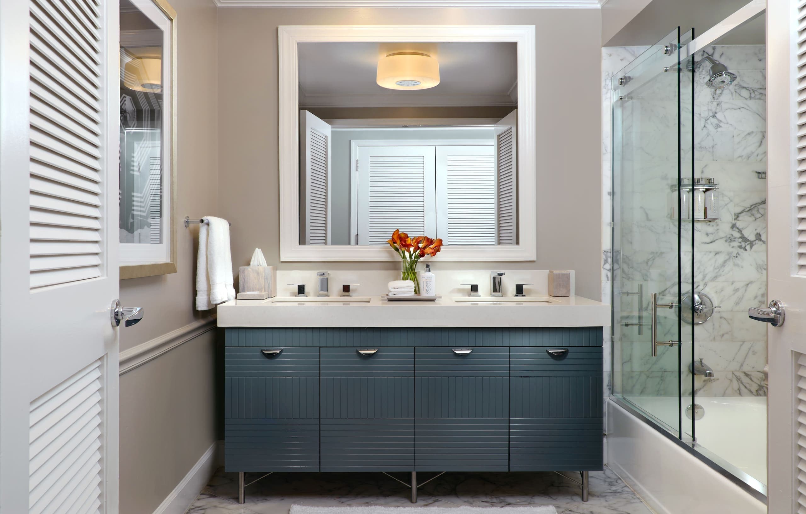 LaPlaya Resort View Junior Suite King Queen Signature Bathroom
