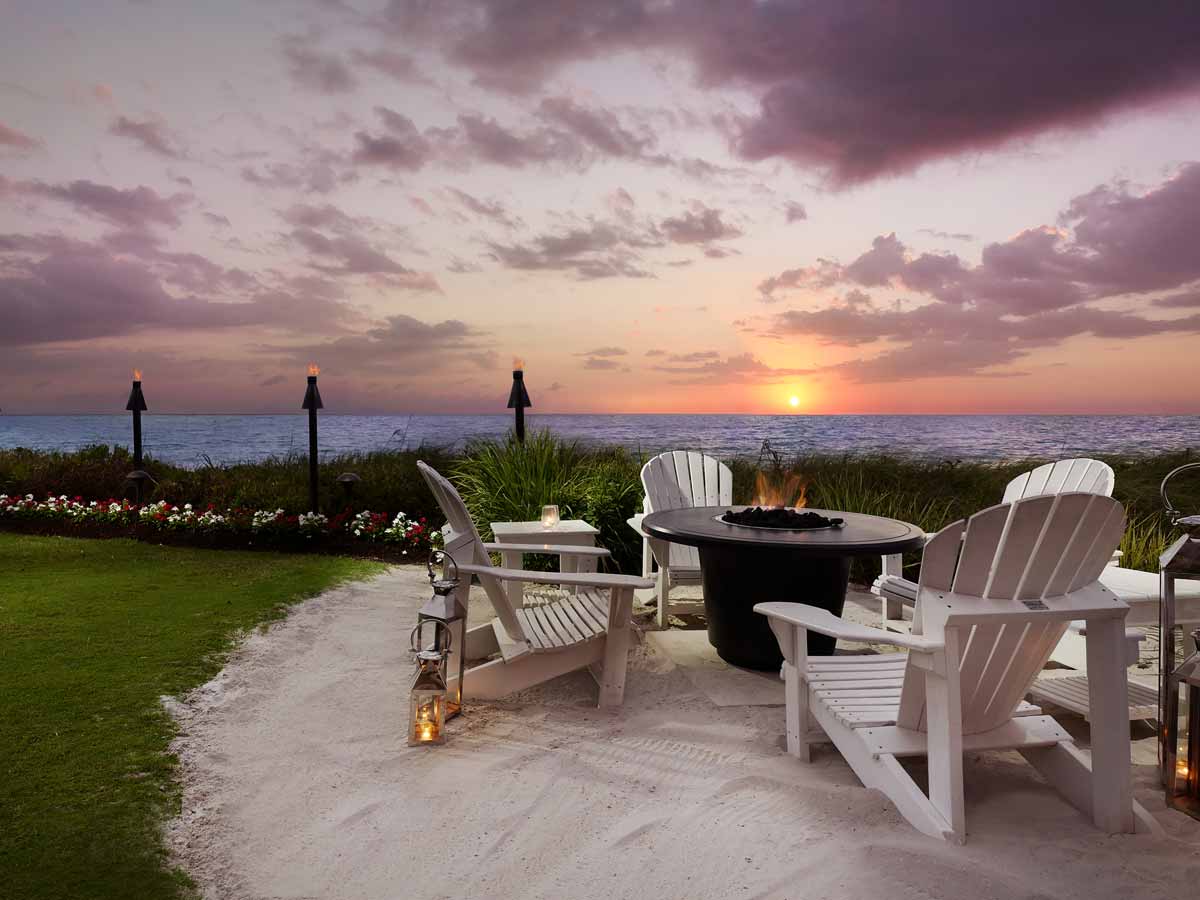 Elements Bar Naples Beach Restaurant Laplaya Beach Golf