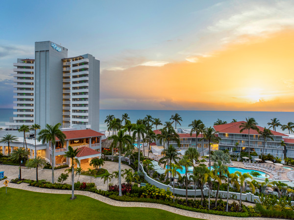 Laplaya Exterior At Sunset